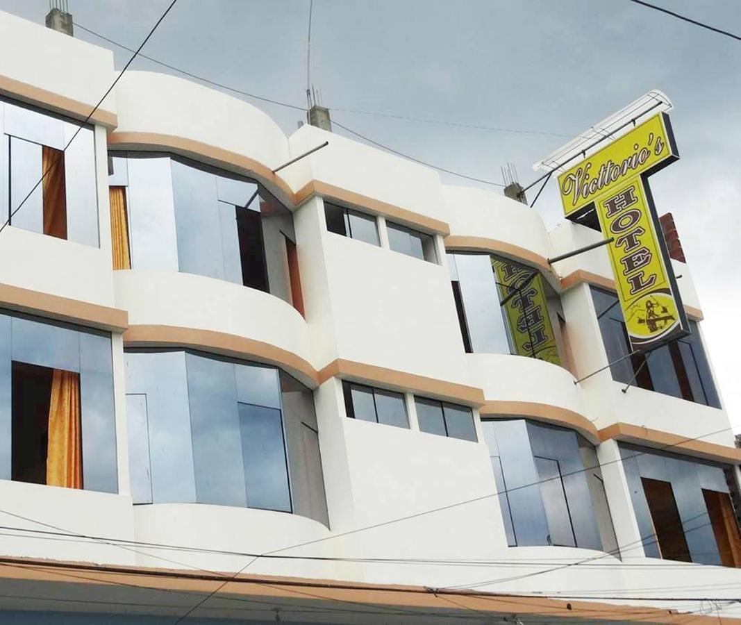 Victtorios Hotel Satipo Exterior photo
